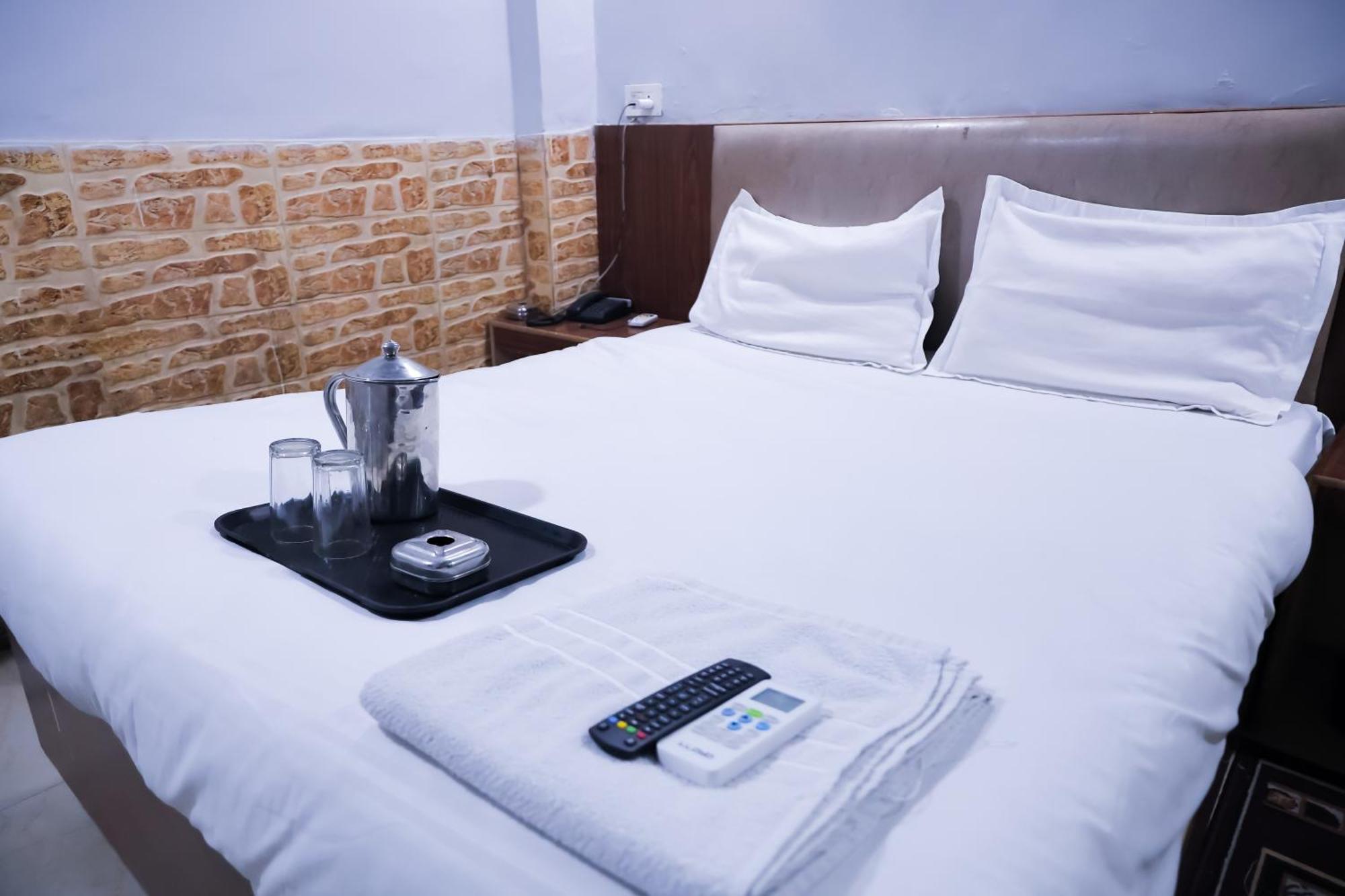 Mannat Stay Hotel - Laxmi Nagar 新德里 外观 照片