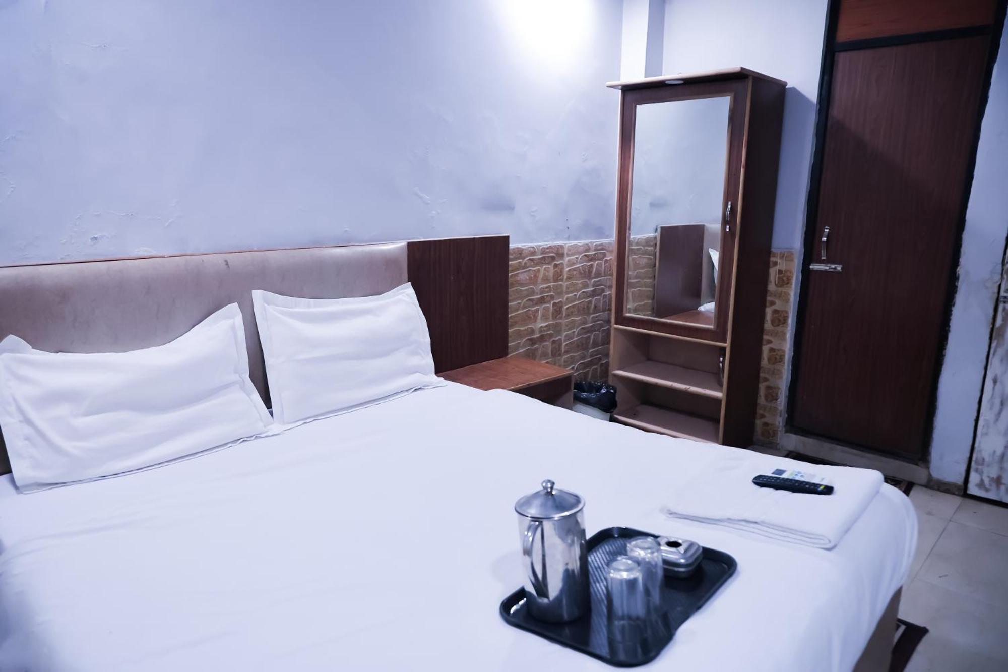 Mannat Stay Hotel - Laxmi Nagar 新德里 外观 照片