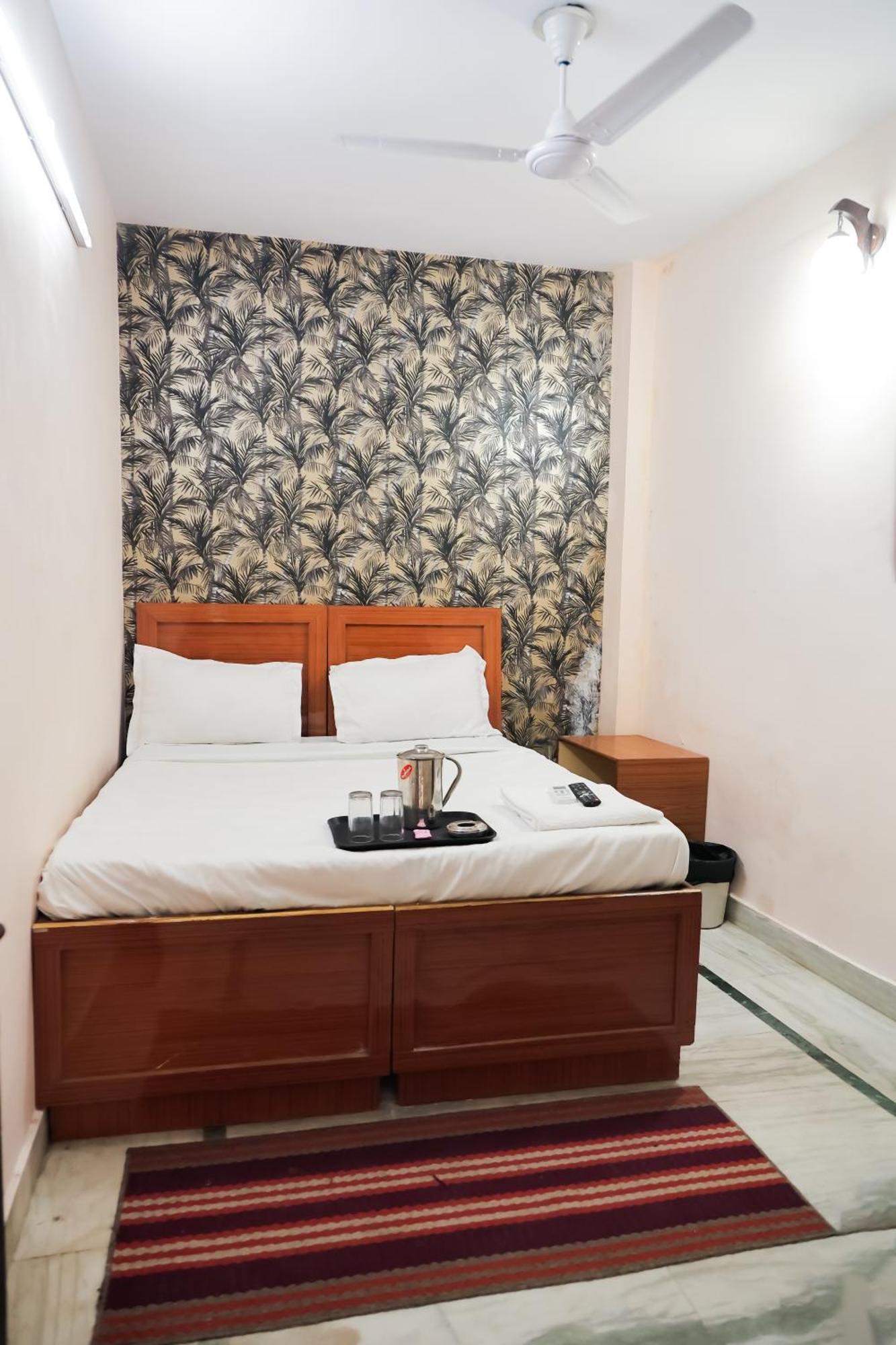 Mannat Stay Hotel - Laxmi Nagar 新德里 外观 照片