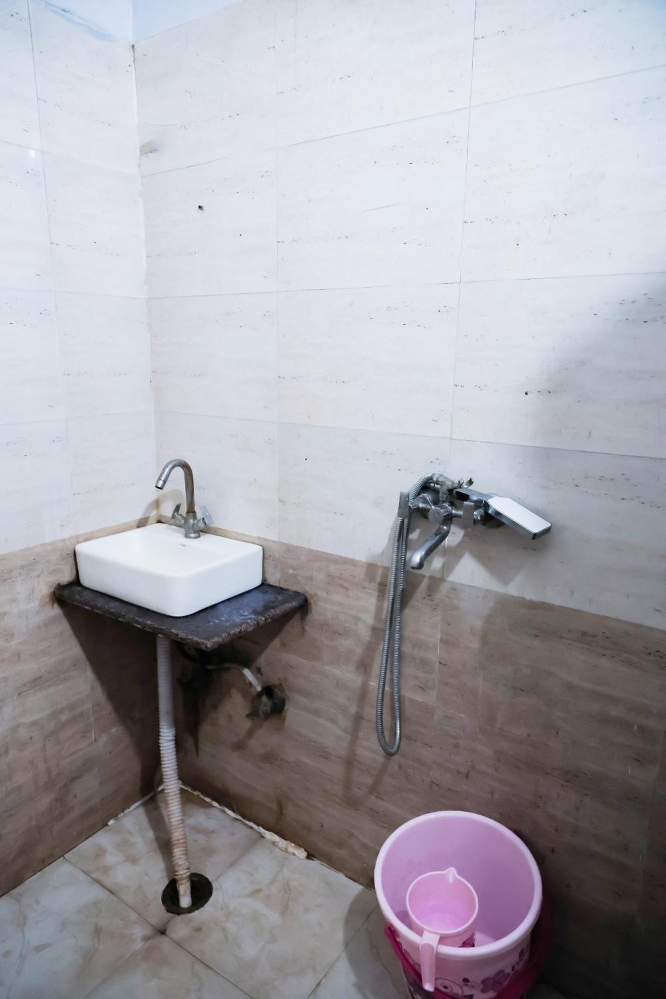 Mannat Stay Hotel - Laxmi Nagar 新德里 外观 照片