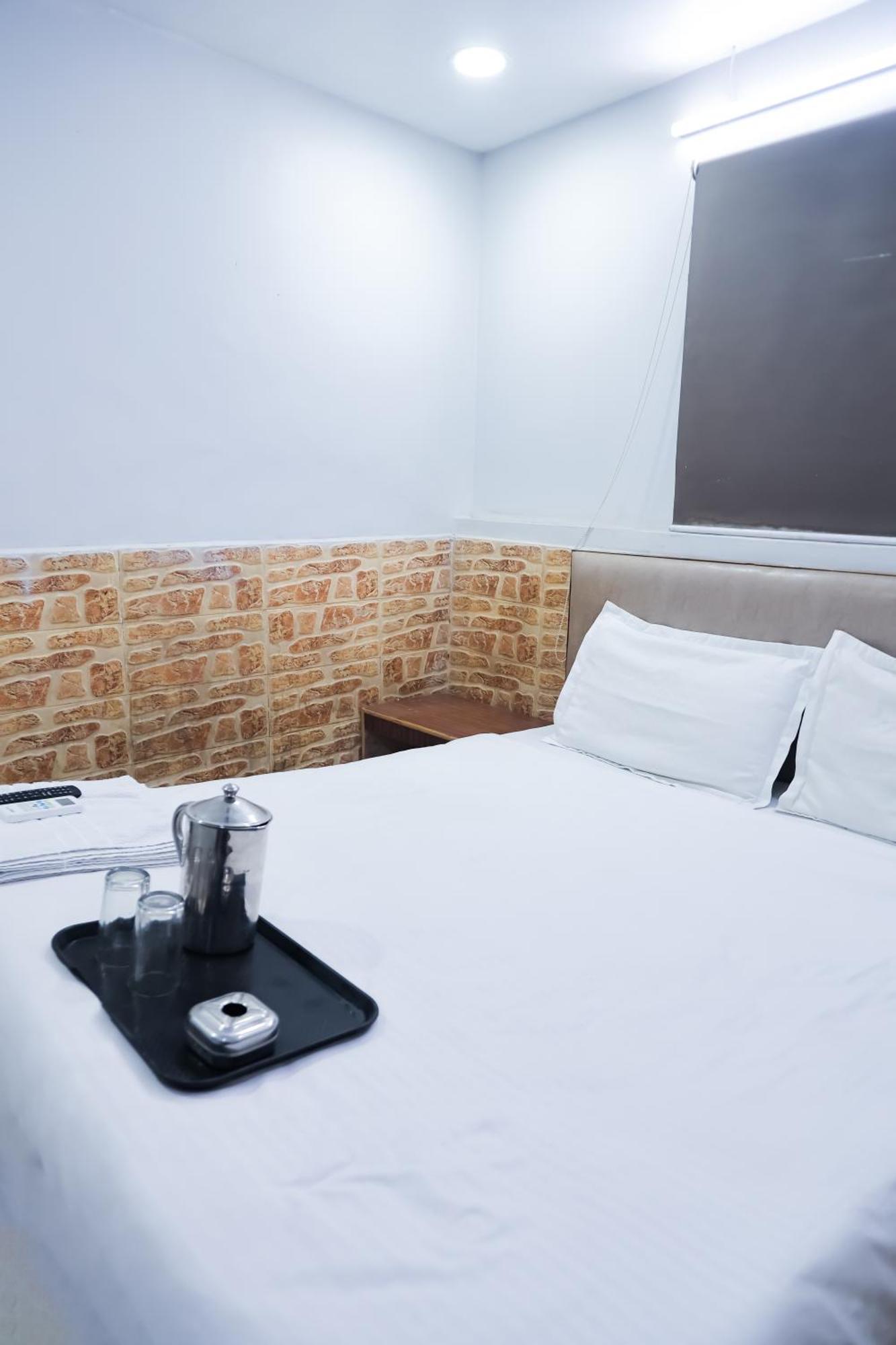Mannat Stay Hotel - Laxmi Nagar 新德里 外观 照片