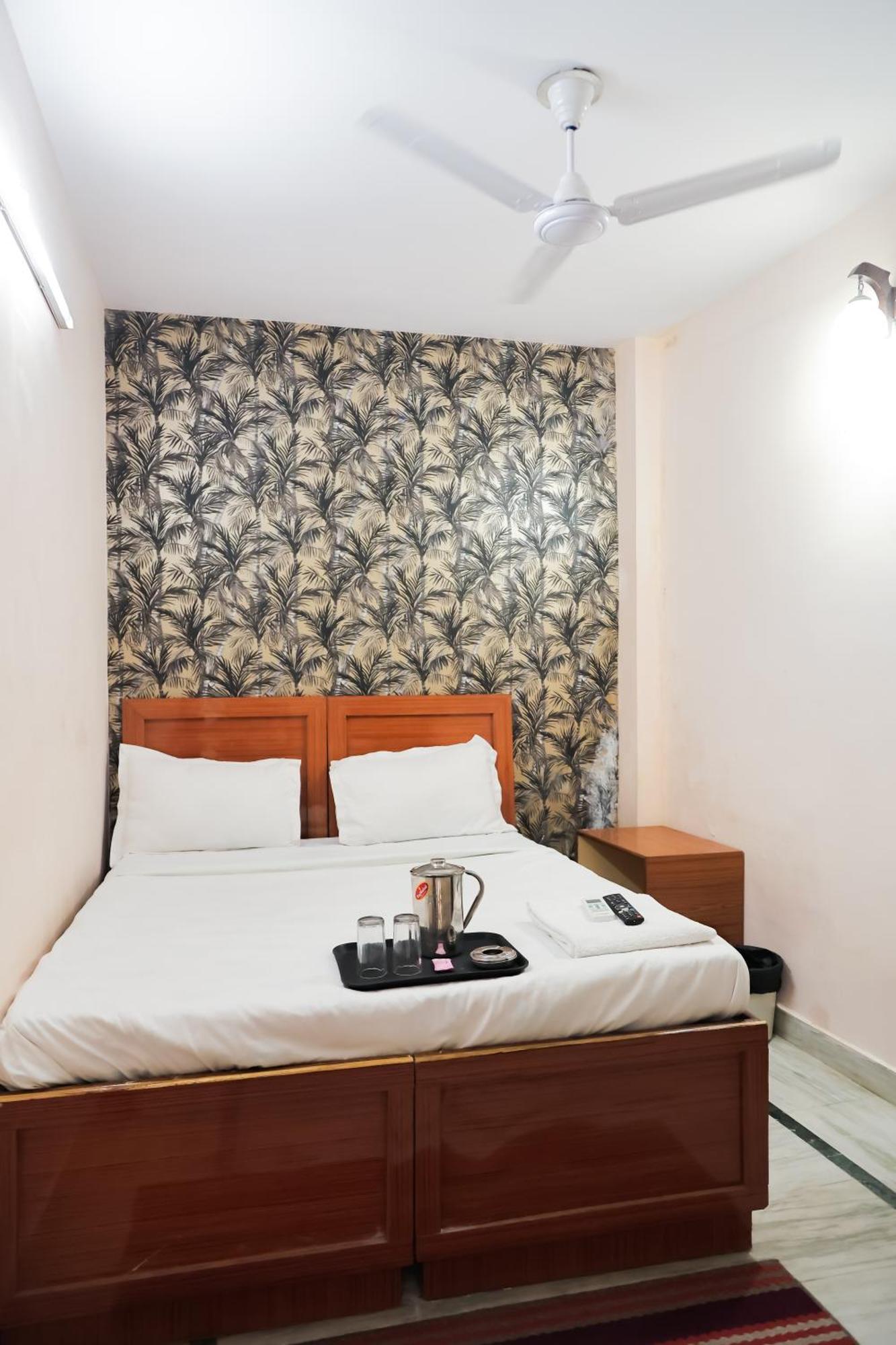 Mannat Stay Hotel - Laxmi Nagar 新德里 外观 照片