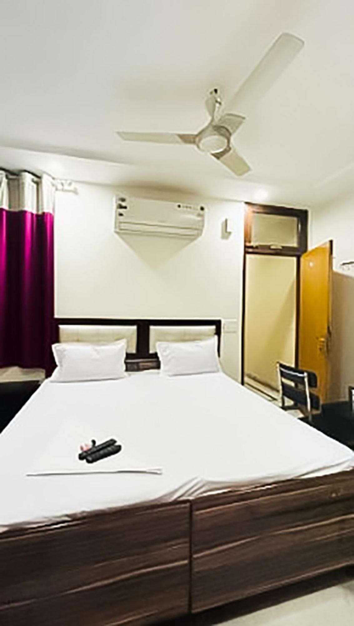 Mannat Stay Hotel - Laxmi Nagar 新德里 外观 照片