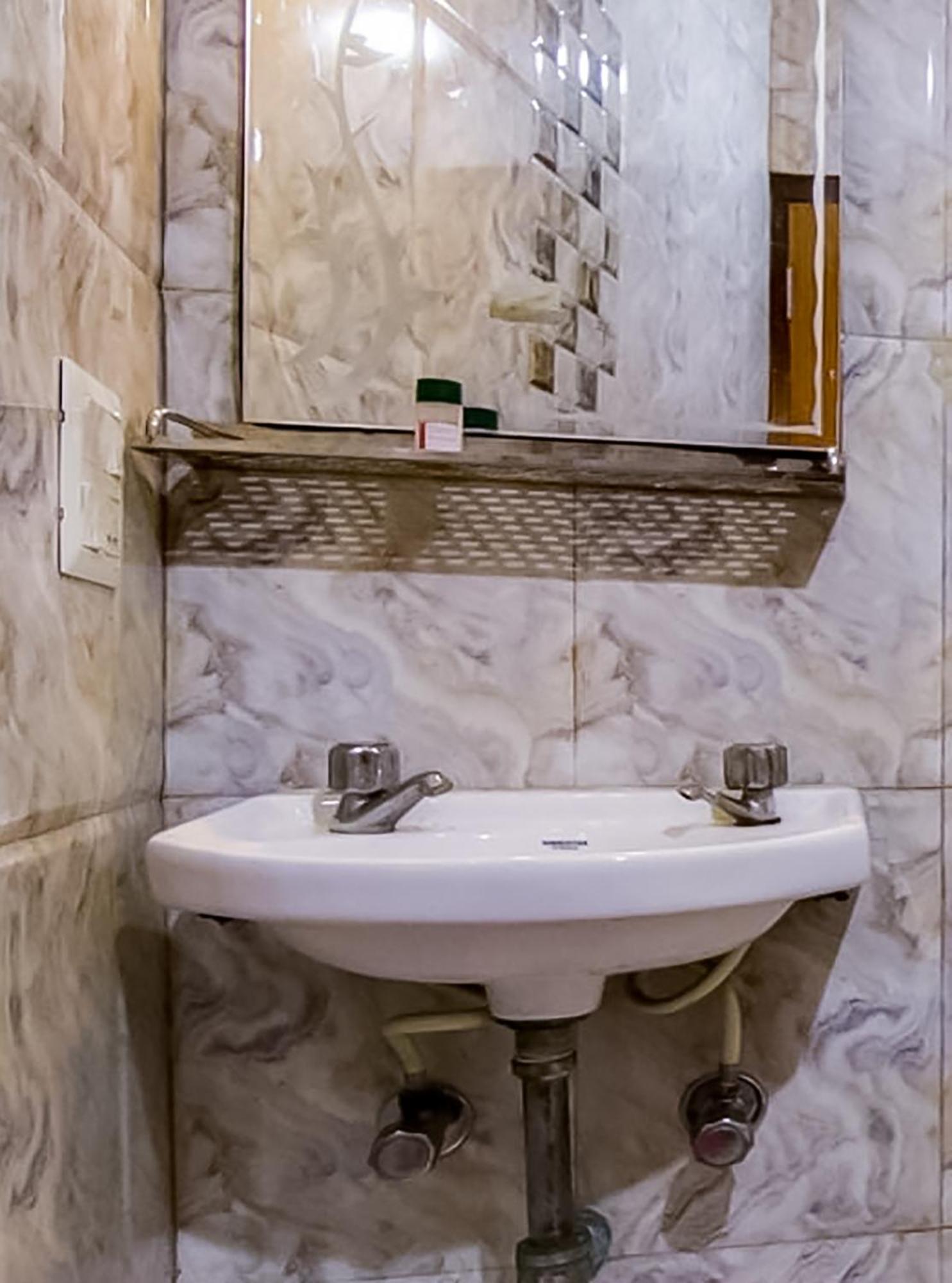 Mannat Stay Hotel - Laxmi Nagar 新德里 外观 照片